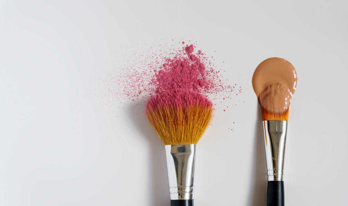 Ultimate Guide to Cleaning Makeup Brushes: Preserve Your Tools, Protect Your Skin